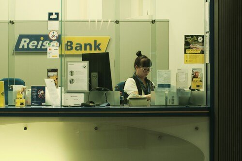 Transaction windows, cashier window or cashier booths — which solution to choose and when?